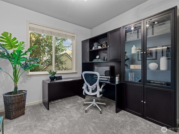 8122 NE 189th Place, Kenmore WA 98028