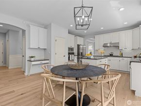 8122 NE 189th Place, Kenmore WA 98028