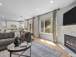8122 NE 189th Place, Kenmore WA 98028
