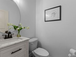 8122 NE 189th Place, Kenmore WA 98028