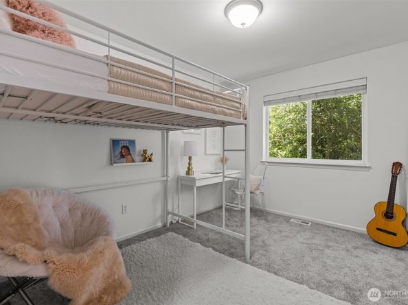 8122 NE 189th Place, Kenmore WA 98028