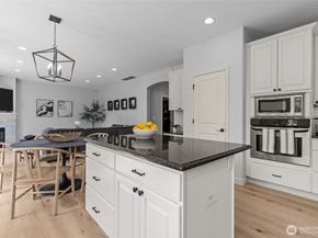 8122 NE 189th Place, Kenmore WA 98028