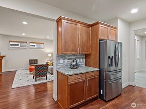 11985 Arbors Place, Mukilteo WA 98275
