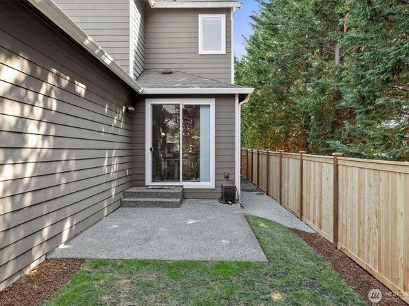 11985 Arbors Place, Mukilteo WA 98275