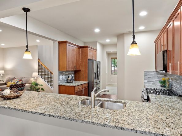 11985 Arbors Place, Mukilteo WA 98275