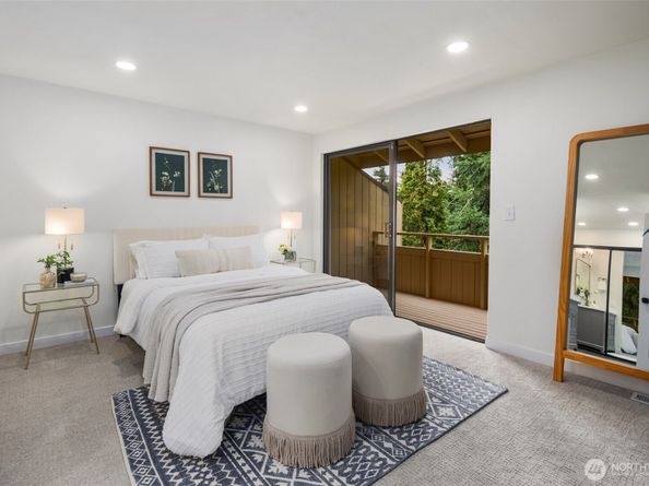 6516 NE 171st Place, Kenmore WA 98028