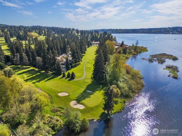 6516 NE 171st Place, Kenmore WA 98028