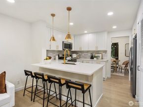 6516 NE 171st Place, Kenmore WA 98028