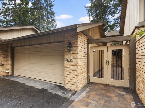 6516 NE 171st Place, Kenmore WA 98028