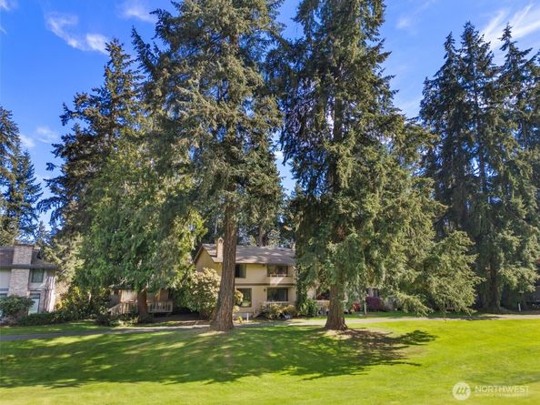 6516 NE 171st Place, Kenmore WA 98028