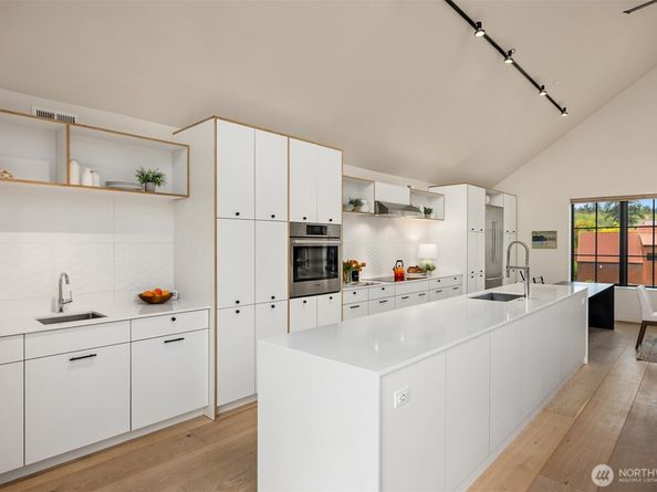 4566 Flying Goat Avenue NE C220, Bainbridge Island WA 98110