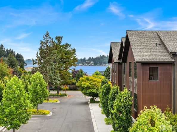 4566 Flying Goat Avenue NE C220, Bainbridge Island WA 98110