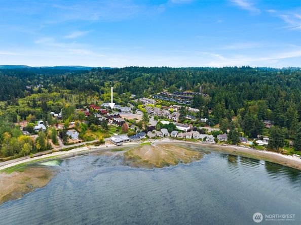 4566 Flying Goat Avenue NE C220, Bainbridge Island WA 98110