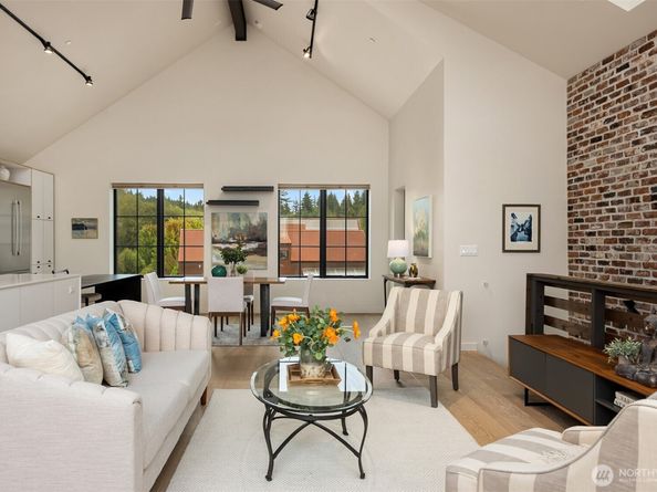 4566 Flying Goat Avenue NE C220, Bainbridge Island WA 98110