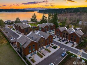 4566 Flying Goat Avenue NE C220, Bainbridge Island WA 98110