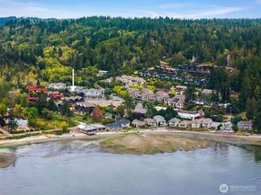 4566 Flying Goat Avenue NE C220, Bainbridge Island WA 98110