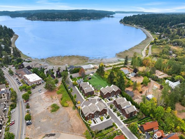 4566 Flying Goat Avenue NE C220, Bainbridge Island WA 98110