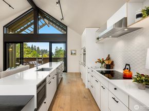 4566 Flying Goat Avenue NE C220, Bainbridge Island WA 98110