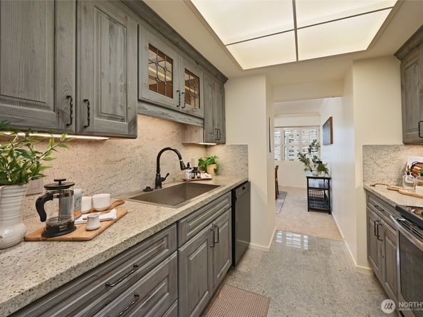 1301 Spring Street 6D, Seattle WA 98104