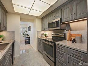 1301 Spring Street 6D, Seattle WA 98104