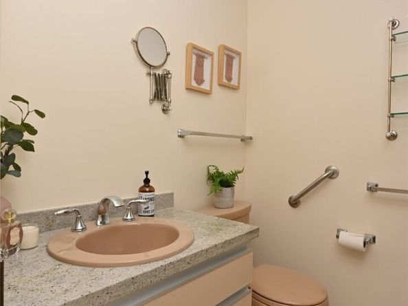 1301 Spring Street 6D, Seattle WA 98104