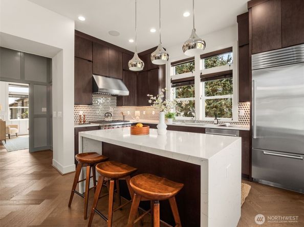 957 W McGraw Street 1, Seattle WA 98119