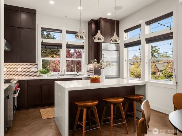 957 W McGraw Street 1, Seattle WA 98119