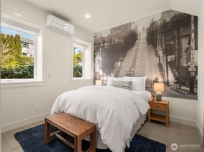957 W McGraw Street 1, Seattle WA 98119