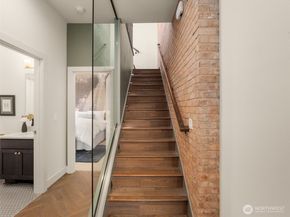 957 W McGraw Street 1, Seattle WA 98119