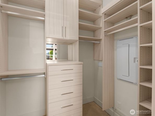 957 W McGraw Street 1, Seattle WA 98119
