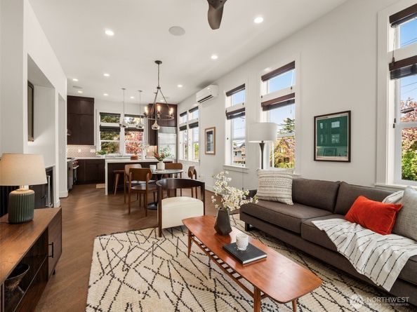 957 W McGraw Street 1, Seattle WA 98119