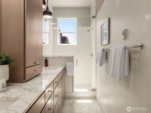 957 W McGraw Street 1, Seattle WA 98119