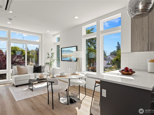 8303 A 12th Avenue NW, Seattle WA 98117