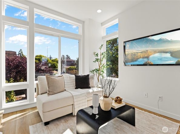 8303 A 12th Avenue NW, Seattle WA 98117