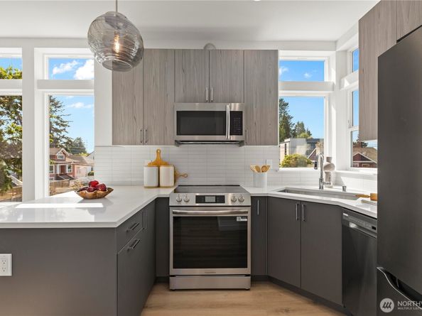 8303 A 12th Avenue NW, Seattle WA 98117