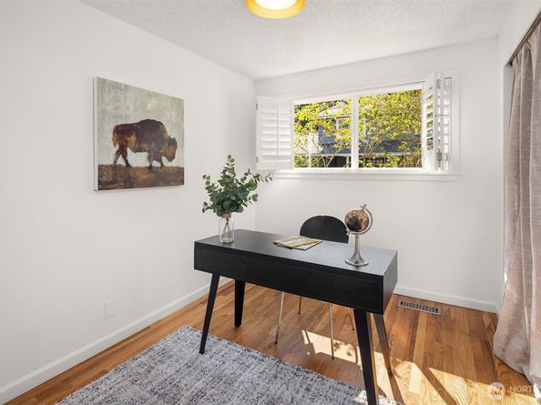 1333 9th Avenue N, Edmonds WA 98020