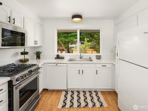 1333 9th Avenue N, Edmonds WA 98020
