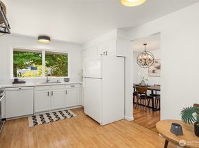 1333 9th Avenue N, Edmonds WA 98020