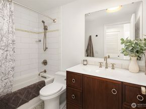 1333 9th Avenue N, Edmonds WA 98020