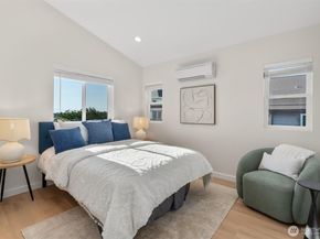 320 B NW 51 Street, Seattle WA 98107