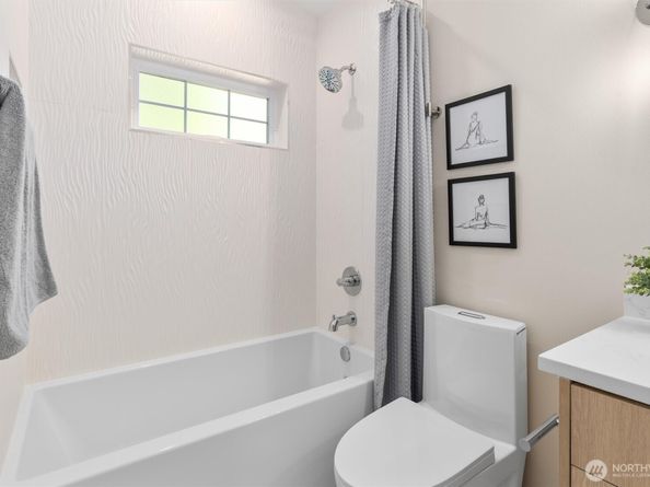 320 B NW 51 Street, Seattle WA 98107