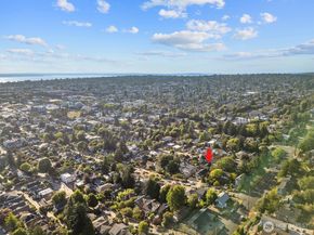 320 B NW 51 Street, Seattle WA 98107