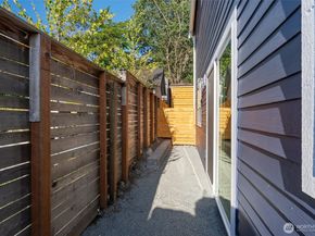 320 B NW 51 Street, Seattle WA 98107