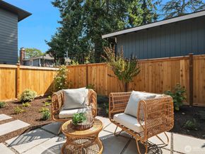 12717 Dayton Avenue N, Seattle WA 98133
