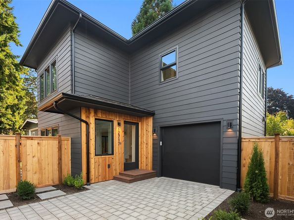 12717 Dayton Avenue N, Seattle WA 98133