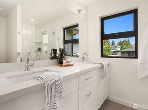 12717 Dayton Avenue N, Seattle WA 98133