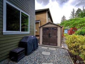 20208 81st Place NE, Kenmore WA 98028