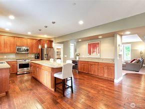 20208 81st Place NE, Kenmore WA 98028