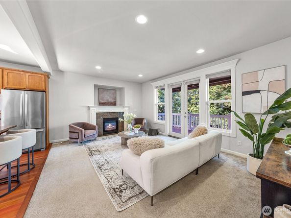 376 Graham Avenue NE, Renton WA 98059