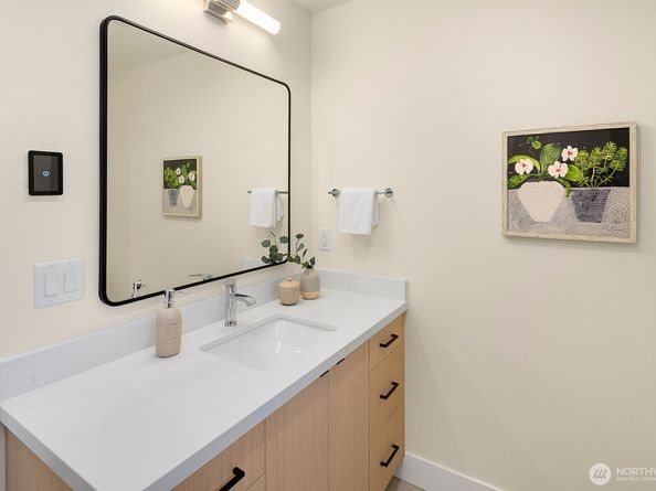 3814 NE 89th Street, Seattle WA 98115